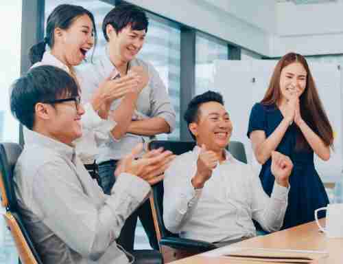 在万利学习、、、成长茁壮